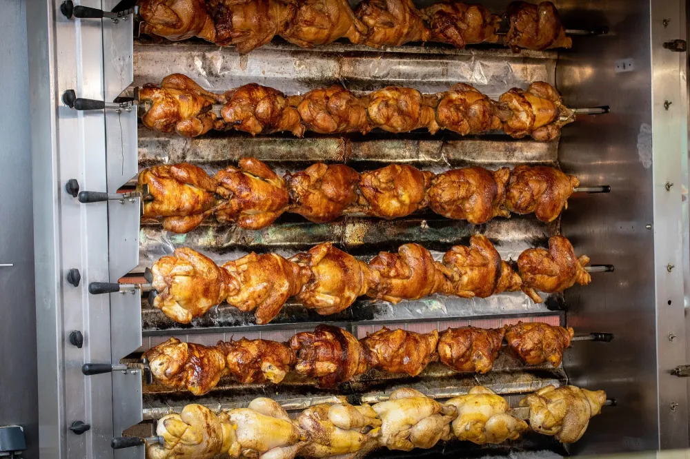 Poulet rôti à la broche à Gémozac